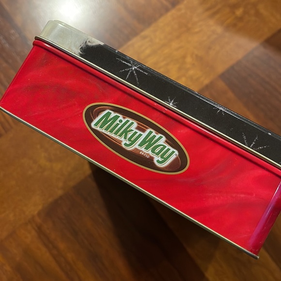 VINTAGE (2001 EDITION) MILKY WAY JOLLY SANTA RECTANGLE METAL CANISTER - EMPTY - Picture 4 of 11